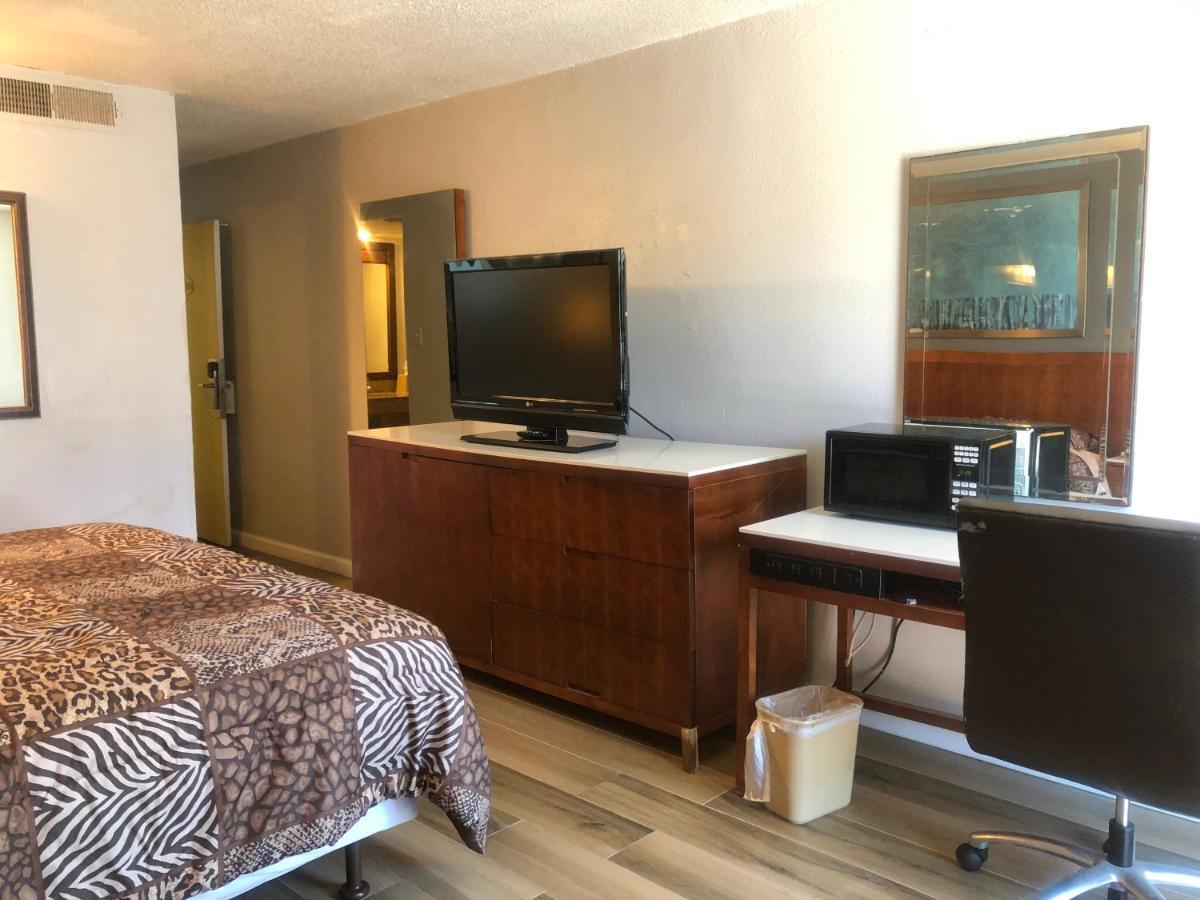 Western Hotel 2*